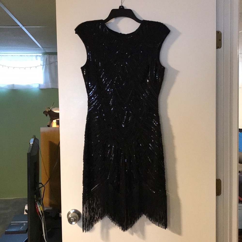 Art Deco 1920s flapper dress